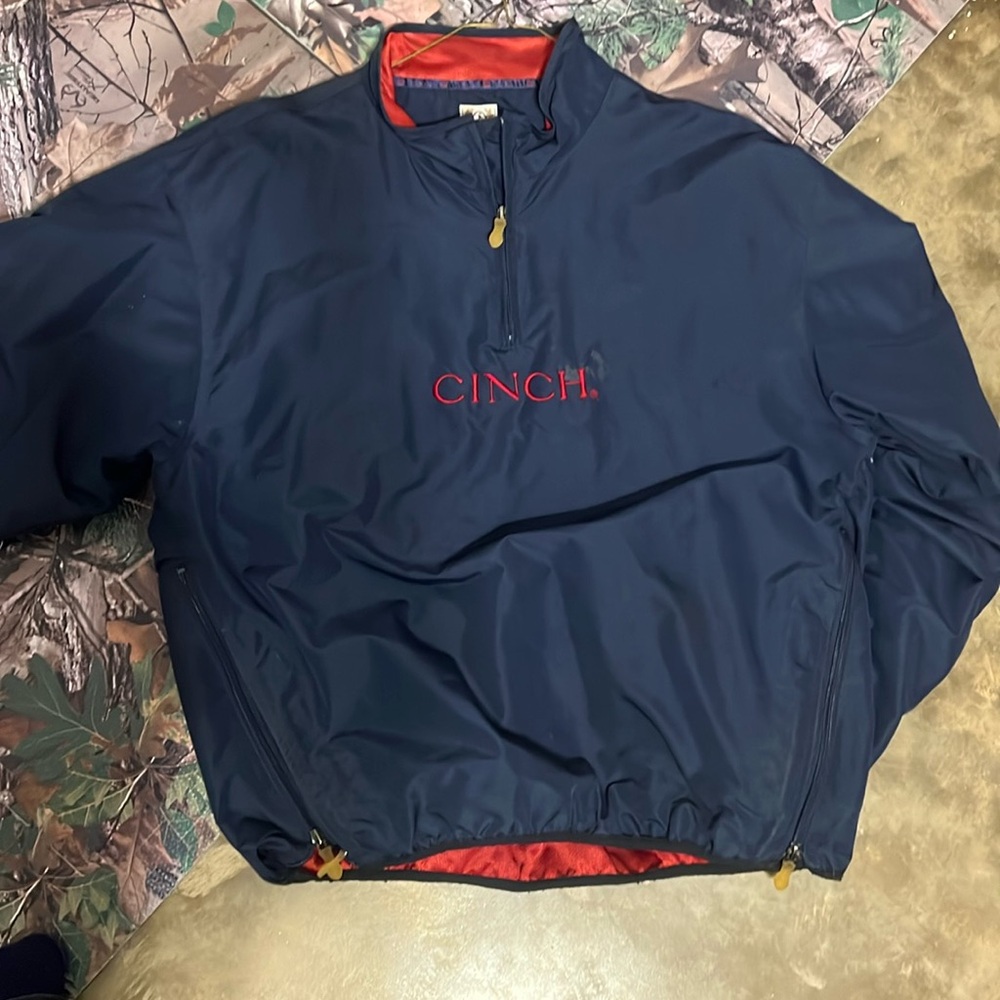 Cinch wind breaker pullover